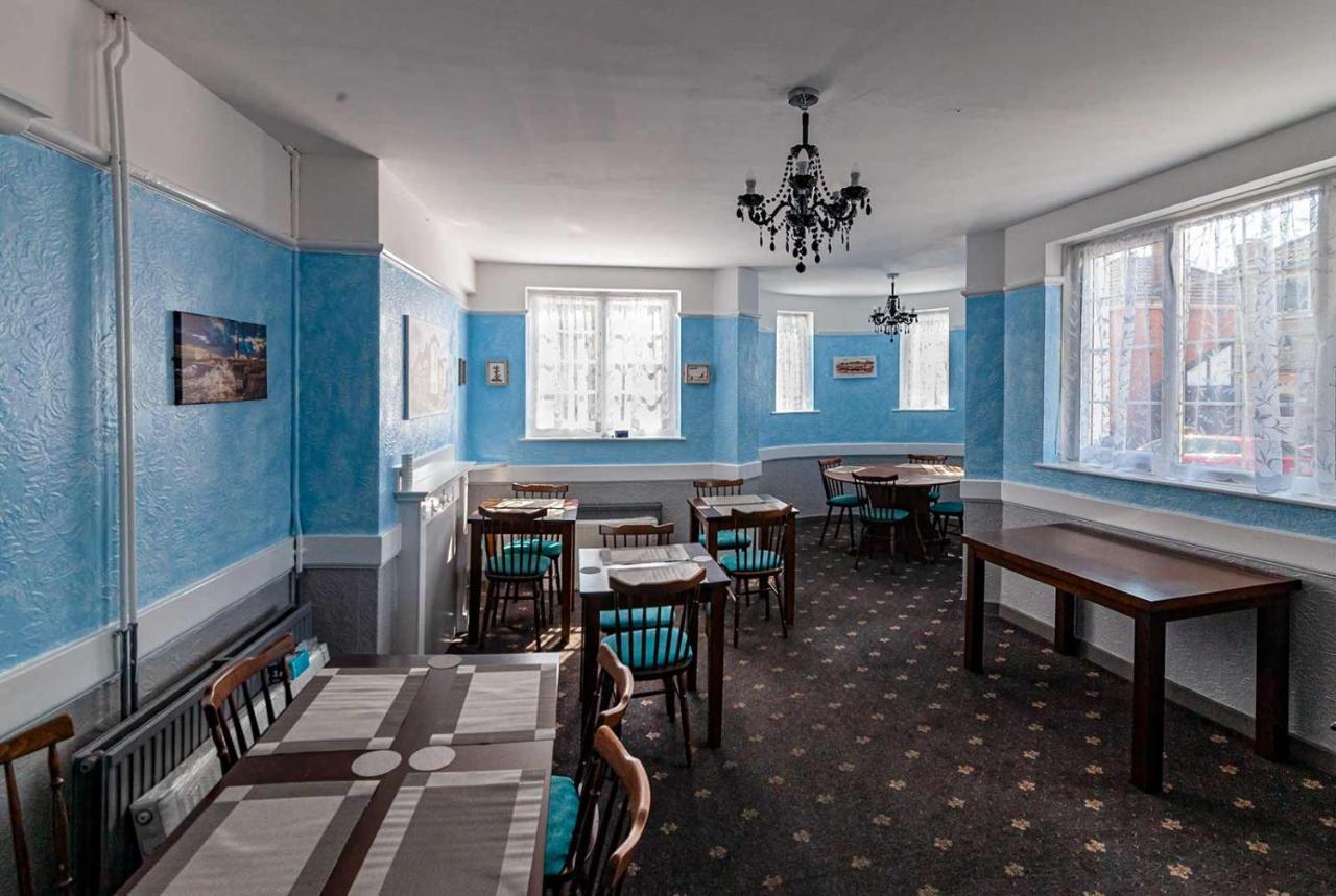 The Old Castle 3* Weymouth