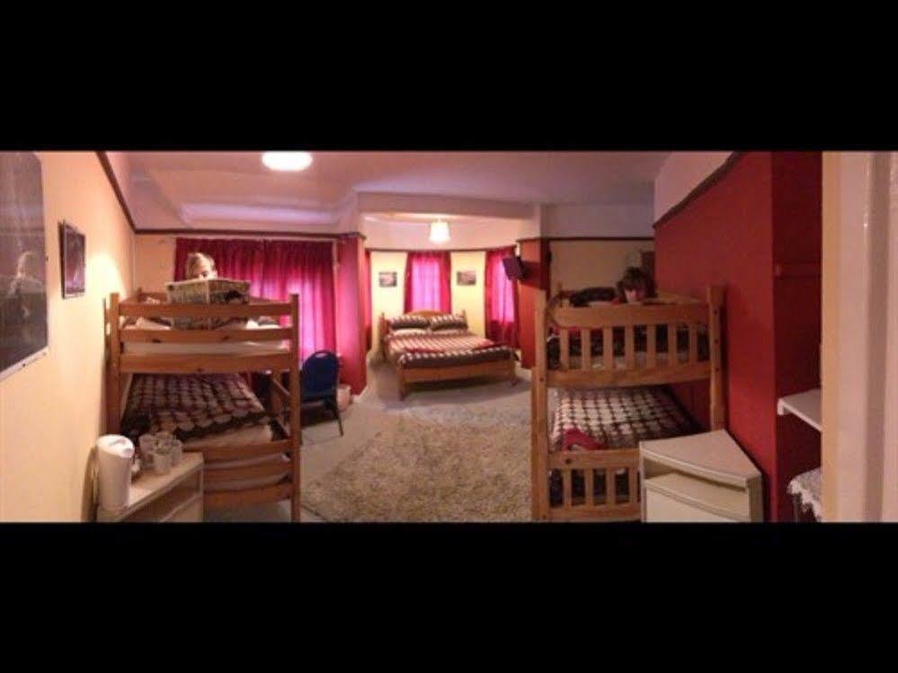 The Old Castle 3*